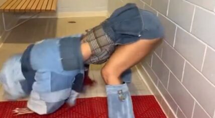 Nicki Minaj trends for twerking and jumping around in random room