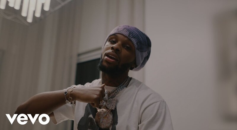 Toosii releases new "IDGAF" single