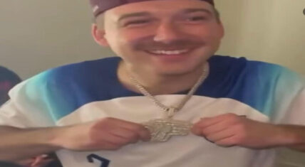 Lil Durk gifts Morgan Wallen an OTF chain