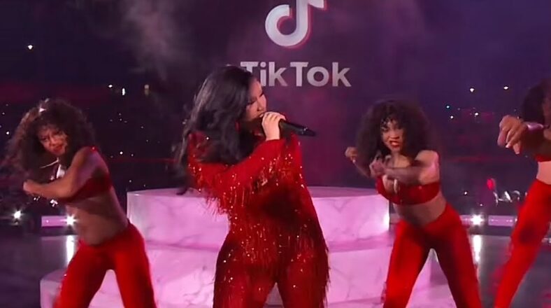Cardi B confirms she and Offset hooked up on New Year's