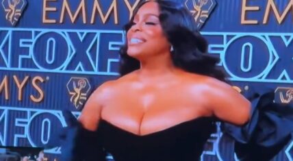 Niecy Nash trends due to cleavage on Emmys red carpet