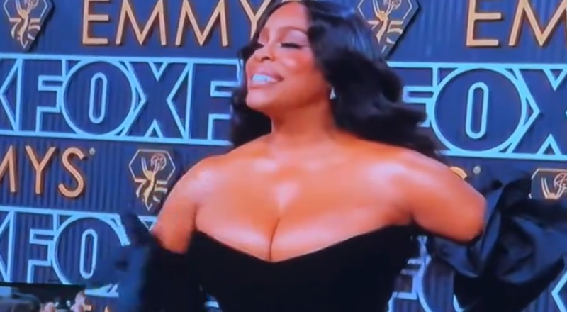 Niecy Nash trends due to cleavage on Emmys red carpet