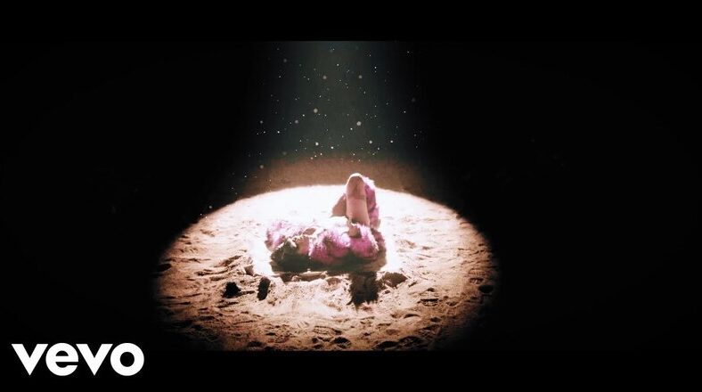 TiaCorine releases visuals for "Shamone"