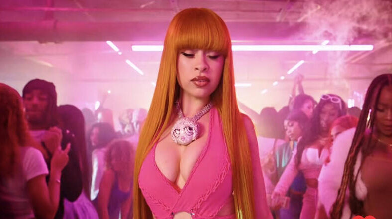 Ice Spice previews upcoming "Gimmie A Light" single