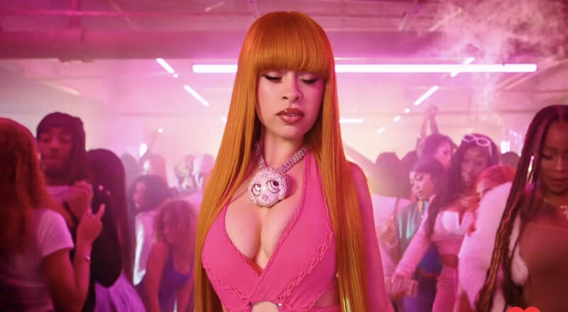 Ice Spice previews upcoming "Gimmie A Light" single
