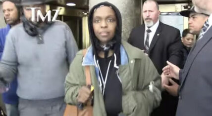Lauryn Hill teases possible sophomore album