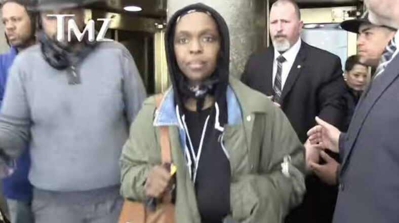 Lauryn Hill teases possible sophomore album