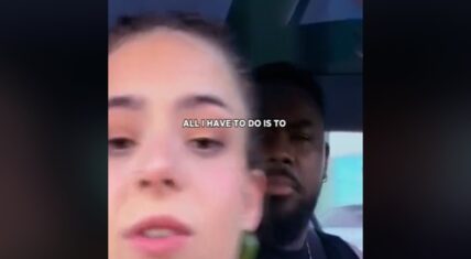 Woman calls date "broke" for Starbucks meetup; Gets left on road
