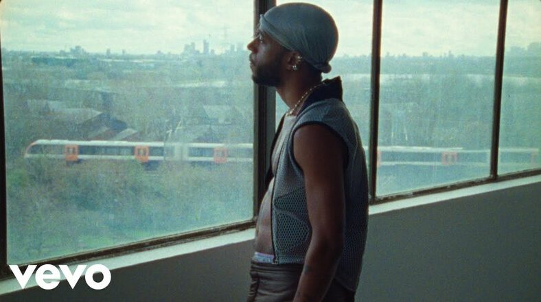 6LACK releases "FTRG” single