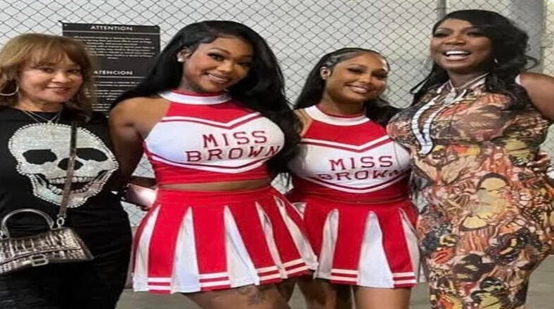 Summer Walker denies that she's dating Lil Meech again