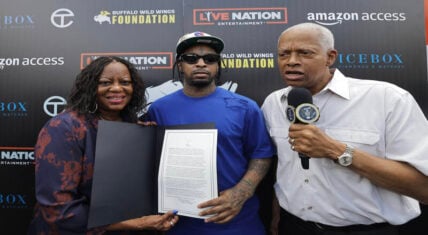 21 Savage hosts annual Issa Back To School Drive in Atlanta