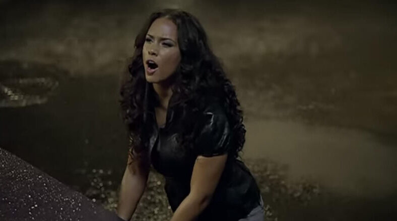 Alicia Keys' "No One" goes diamond