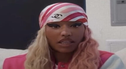 Nicki Minaj previews "Anxiety single