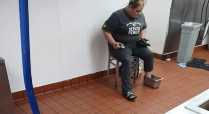 Hardee's manager caught soaking infected foot in food pan