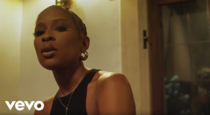 DeJ Loaf drops off new "BNB" single