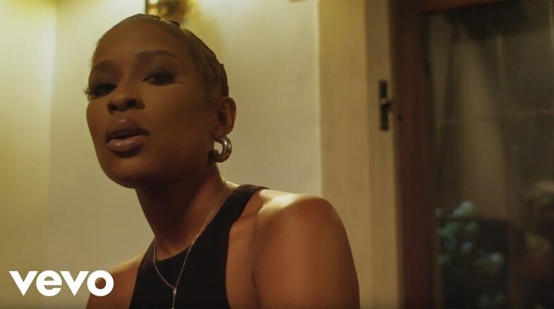 DeJ Loaf drops off new "BNB" single