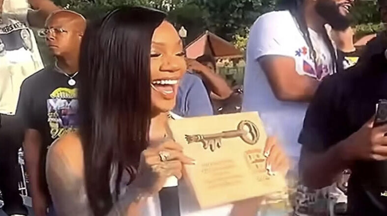 GloRilla receives key to city of Memphis on 901 Day