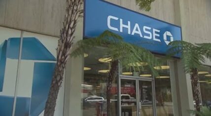 JPMorgan Chase ATM machine with a check deposit screen