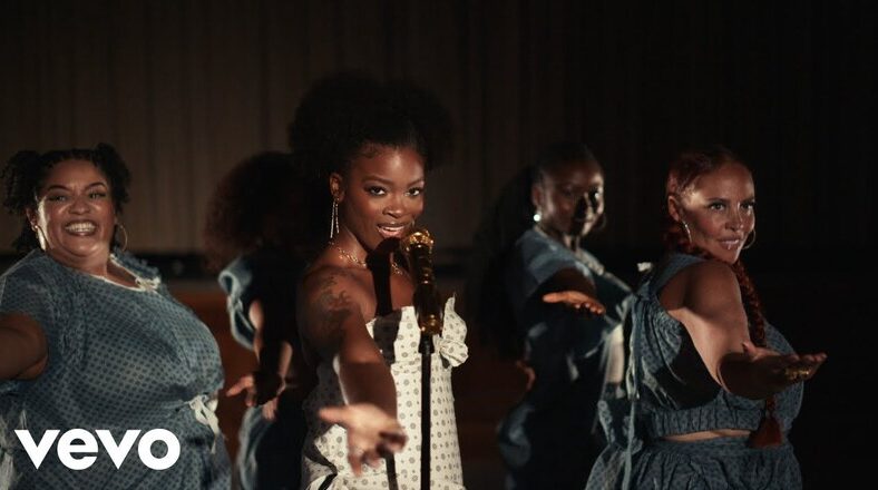 Ari Lennox releases new "Smoke" single