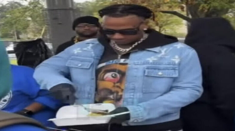 Moneybagg Yo hosts food giveaway in Memphis