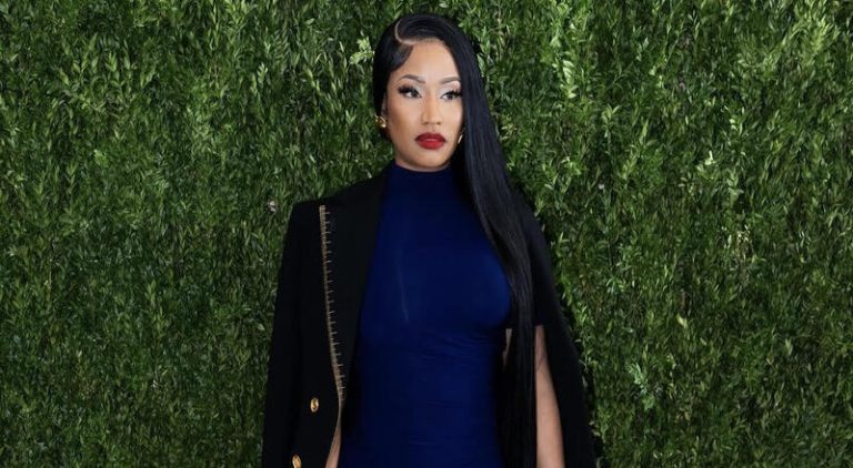 Nicki Minaj announces new single coming on November 15