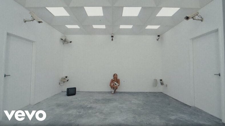 Tinashe releases visuals for "Cross That Line"