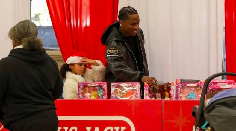Travis Scott and Cactus Jack Foundation hold holiday drive at TSU