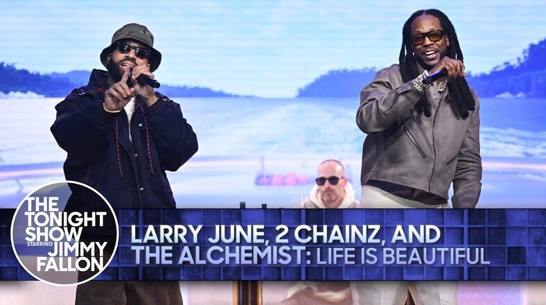 Larry June, 2 Chainz & Alchemist perform on "The Tonight Show"