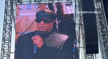 Stevie Wonder finally addressed the rumors about his ability to see, during his concert in Cardiff, Wales.