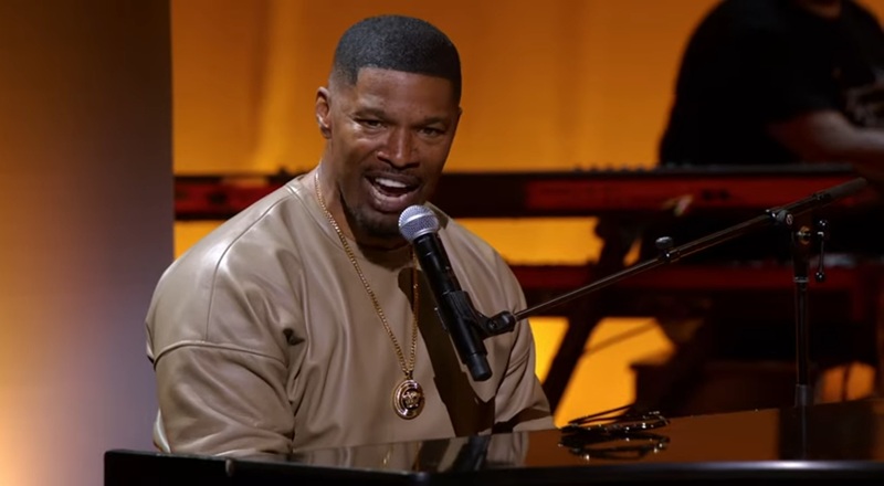 Jamie Foxx spotted with white women months after “no more white women” Netflix joke [VIDEO]