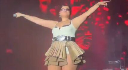 Nelly Furtado captured attention at Suikerrock in Belgium, due to her apparent weight gain.