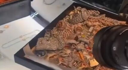 Chief Keef's display of jewelry has gone viral on X. However, it took a lot of viewers a little time to realize it was jewelry. The people initially thought it was jewelry a pot of chitlins.